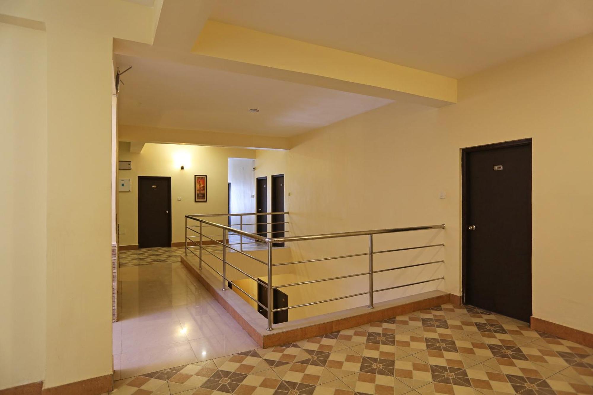Oyo Stellar Resort Bhubaneswar Exterior foto