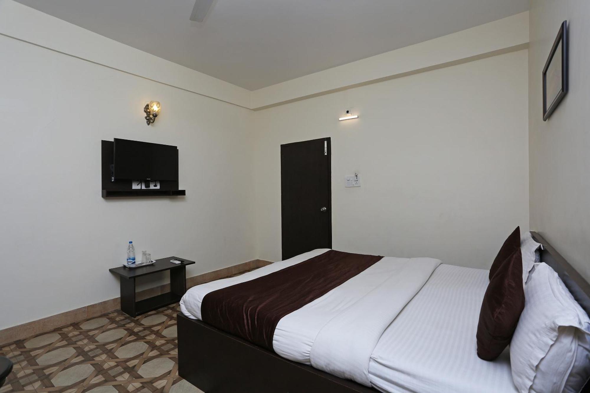 Oyo Stellar Resort Bhubaneswar Exterior foto